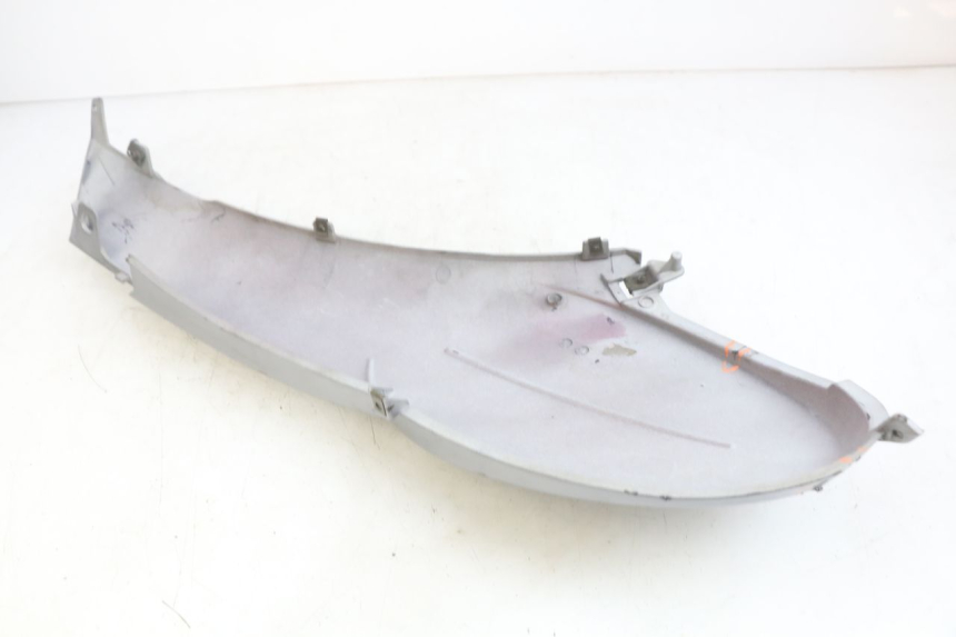 photo de RIGHT REAR SIDE PANEL APRILIA SCARABEO LIGHT 125 (2007 - 2011)
