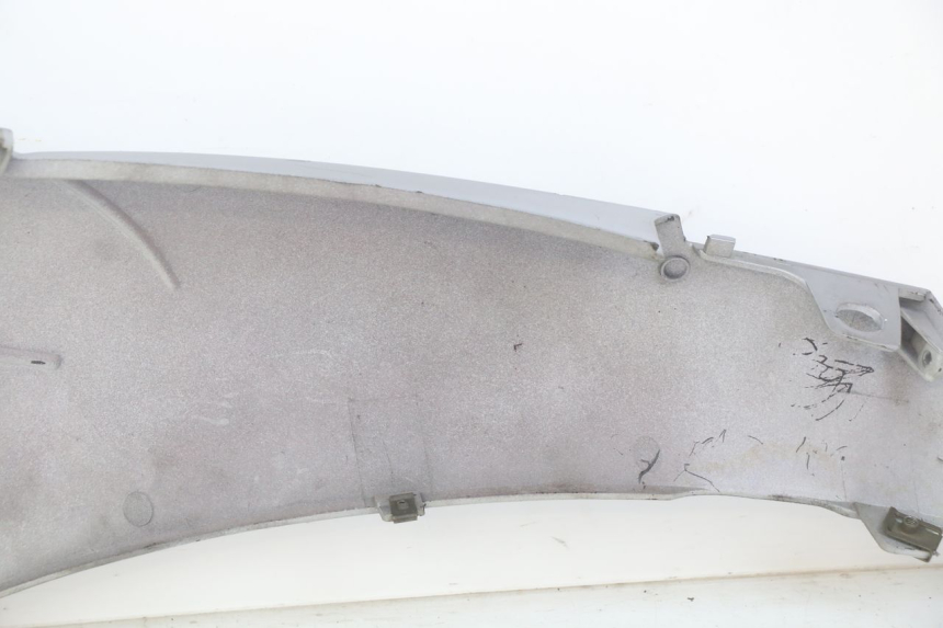 photo de RIGHT REAR SIDE PANEL APRILIA SCARABEO LIGHT 125 (2007 - 2011)