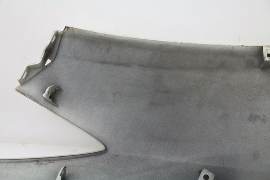 photo de RIGHT REAR SIDE PANEL SUZUKI AN BURGMAN 400 (2006 - 2010)