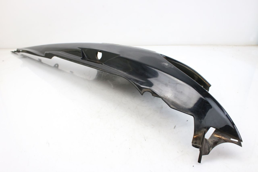 photo de RIGHT REAR SIDE PANEL SUZUKI AN BURGMAN 400 (2006 - 2010)