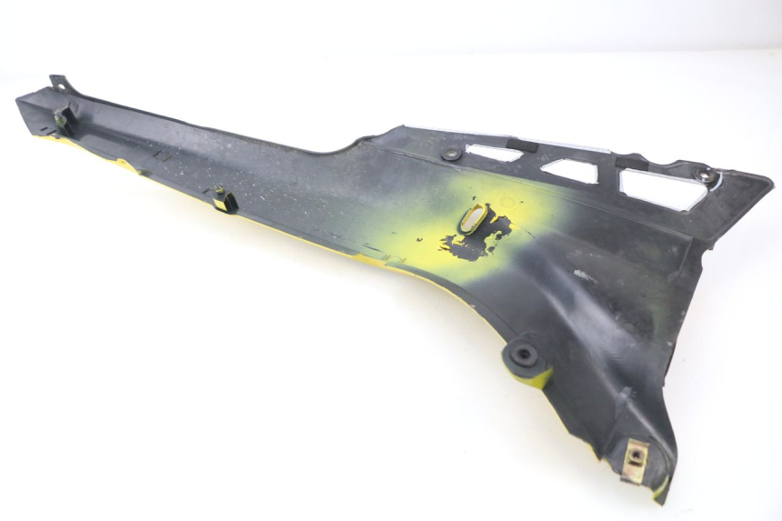 photo de REAR RIGHT PANEL SUZUKI GSXF GSX F 600 (1988 - 1997)