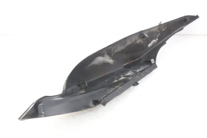 photo de RIGHT REAR SIDE PANEL SUZUKI SIXTEEN 125 (2008 - 2010)