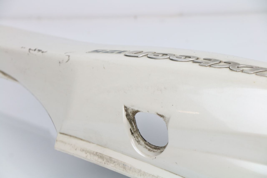 photo de RIGHT REAR SIDE PANEL SUZUKI SIXTEEN 125 (2008 - 2010)