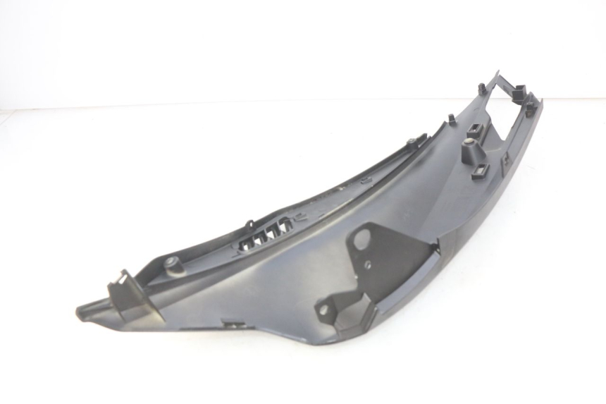 photo de RIGHT REAR SIDE PANEL APRILIA SXR 50 (2021 - 2023)