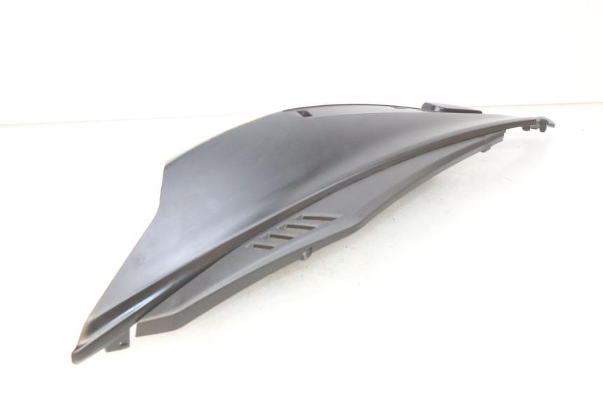 photo de RIGHT REAR SIDE PANEL APRILIA SXR 50 (2021 - 2023)