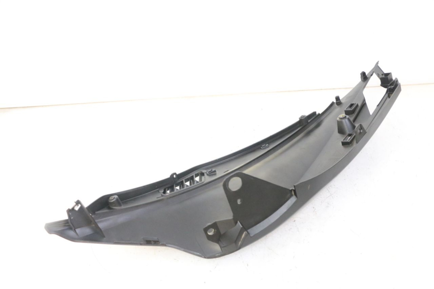 photo de RIGHT REAR SIDE PANEL APRILIA SXR 50 (2021 - 2023)