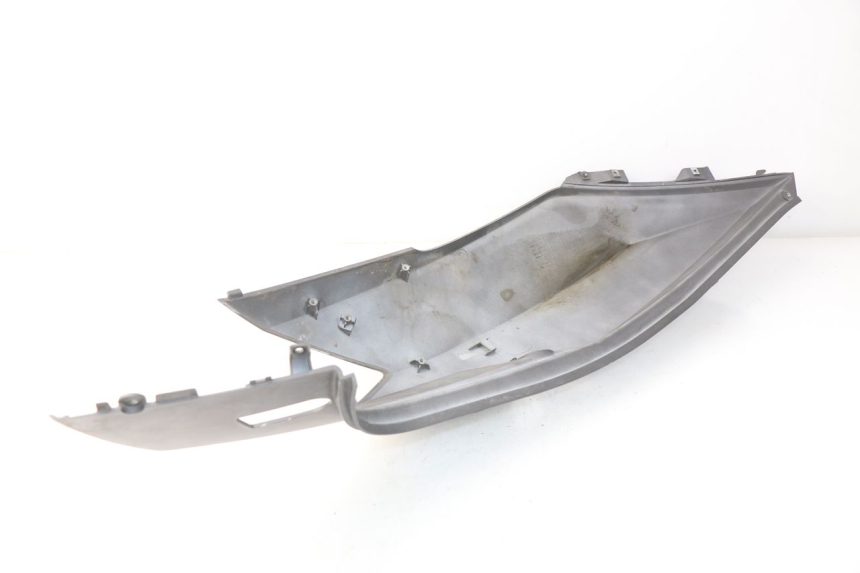 photo de REAR RIGHT PANEL SYM GTS EFI ABS 125 (2012 - 2016)