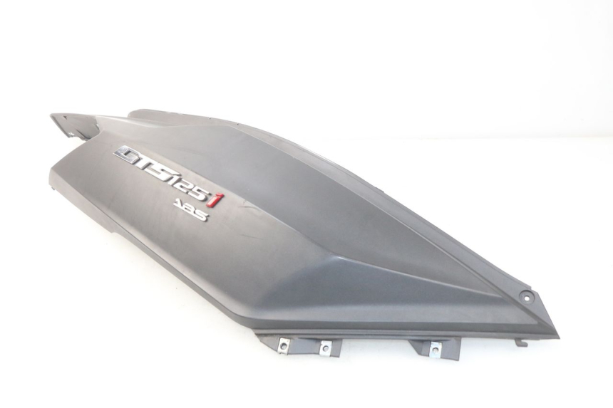 photo de REAR RIGHT PANEL SYM GTS EFI ABS 125 (2012 - 2016)