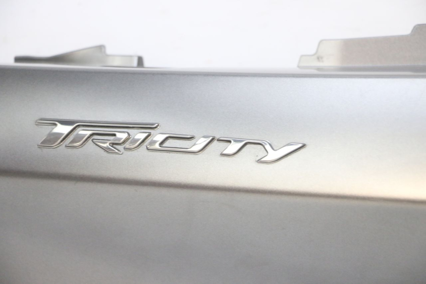 photo de REAR RIGHT PANEL YAMAHA TRICITY 300 (2020 - 2024) - Supplementary product photo