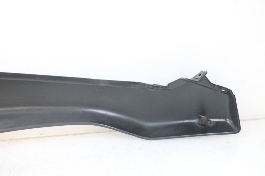 photo de RIGHT REAR SIDE PANEL TRIUMPH SPEED TRIPLE T301 900 (1994 - 1996)