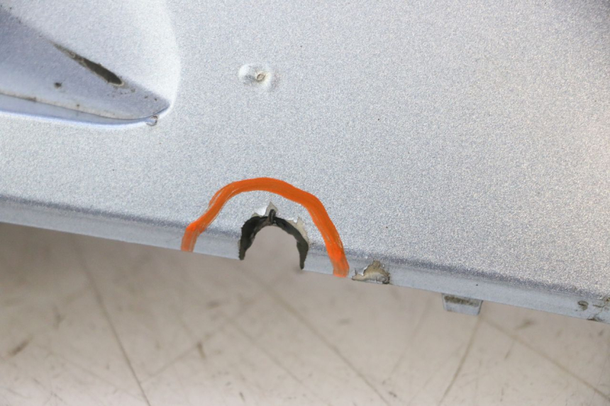 photo de RIGHT REAR SIDE PANEL SUZUKI UH BURGMAN 125 (2002 - 2006)