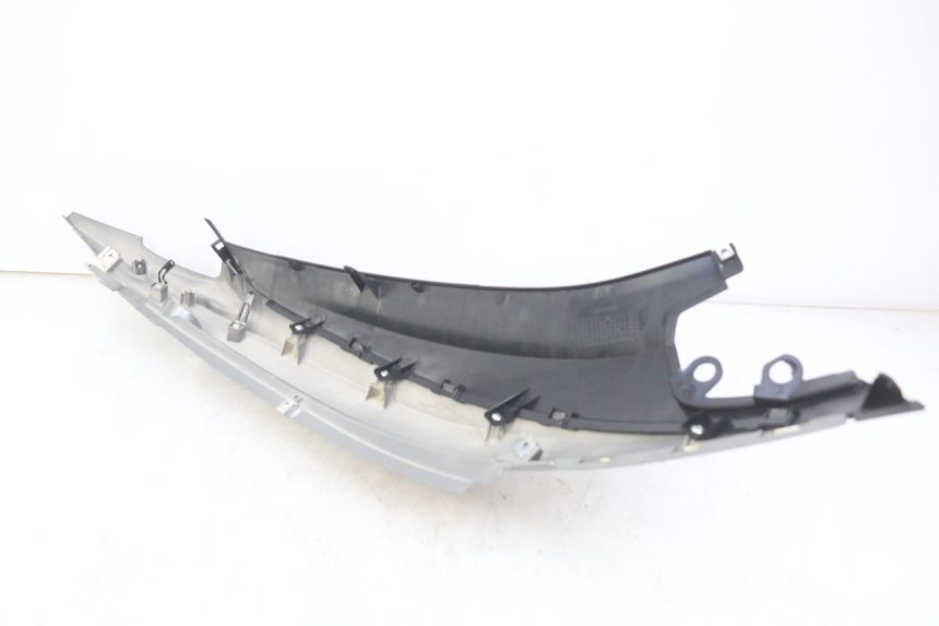 photo de RIGHT REAR SIDE PANEL HONDA VISION NSC R 50 (2013 - 2015)