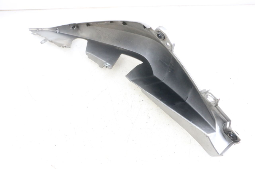 photo de RIGHT REAR SIDE PANEL YAMAHA XMAX X-MAX ABS 125 (2017 - 2020)