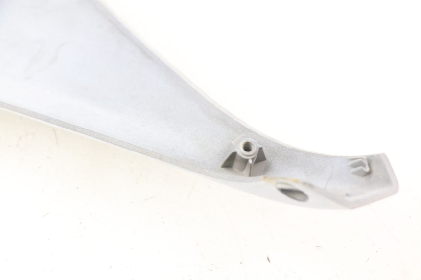 photo de RIGHT REAR SIDE PANEL YAMAHA XMAX X-MAX 125 (2006 - 2009)
