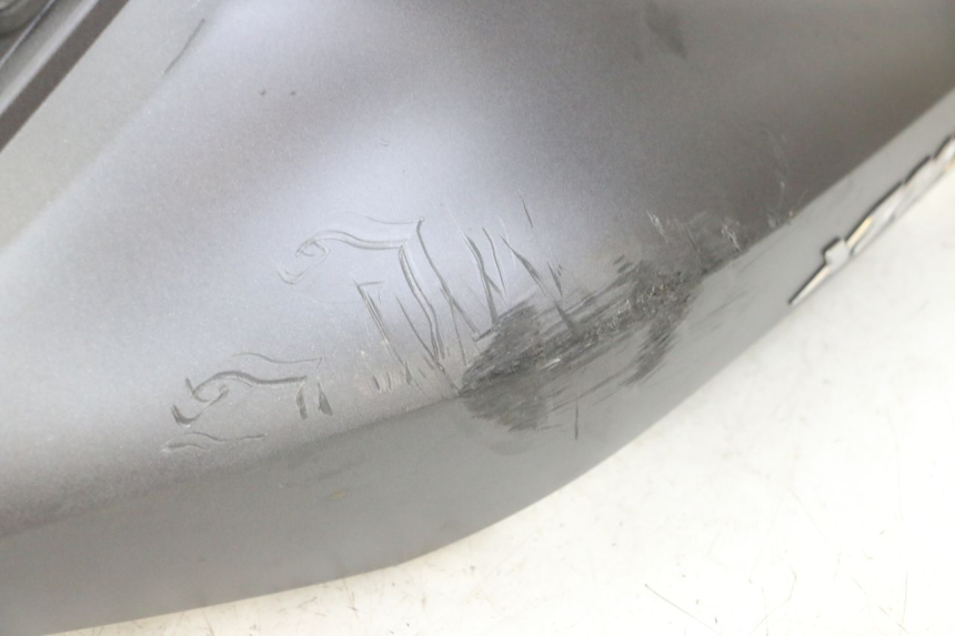 photo de REAR RIGHT PANEL YAMAHA XMAX X-MAX 125 (2021 - 2025)