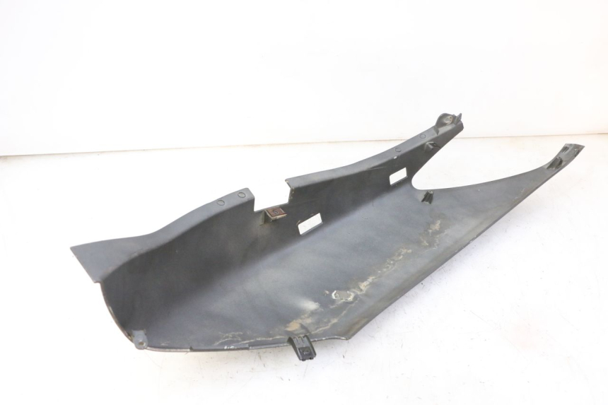 photo de RIGHT REAR SIDE PANEL YAMAHA X-MAX XMAX 250 (2006 - 2009)