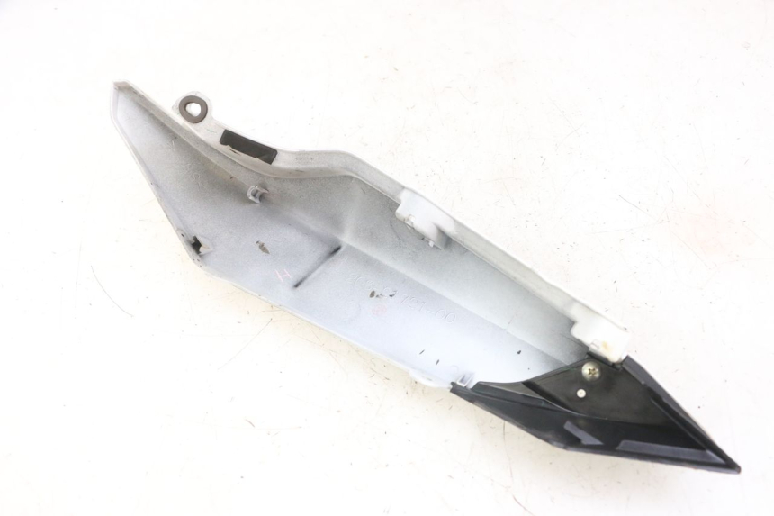 photo de REAR RIGHT PANEL YAMAHA XJ6 ABS 600 (2008 - 2016)