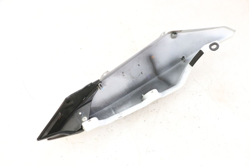 photo de REAR RIGHT PANEL YAMAHA XJ6 ABS 600 (2008 - 2016)