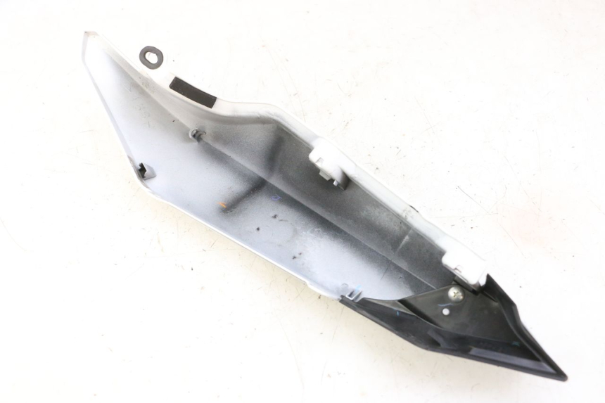 photo de REAR RIGHT PANEL YAMAHA XJ6 ABS 600 (2008 - 2016)