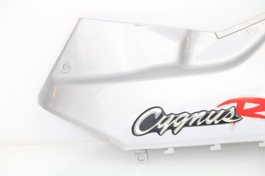 photo de REAR RIGHT PANEL YAMAHA CYGNUS 125 (1995 - 2003)