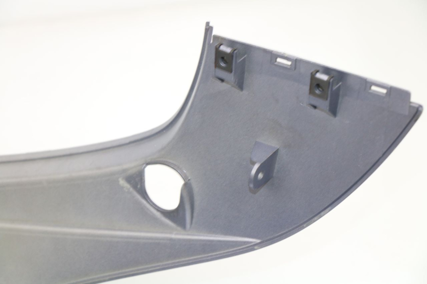 photo de REAR RIGHT PANEL YAMAHA CYGNUS X INJECTION 125 (2007 - 2013)