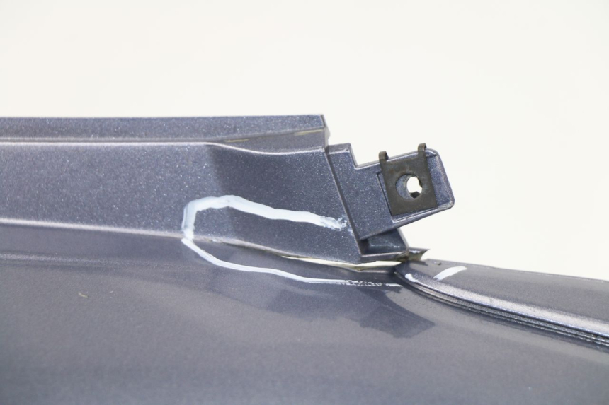 photo de REAR RIGHT PANEL YAMAHA CYGNUS X INJECTION 125 (2007 - 2013)