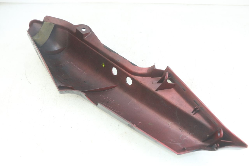 photo de RIGHT REAR SIDE PANEL YAMAHA FZS FAZER 600 (1998 - 2001)