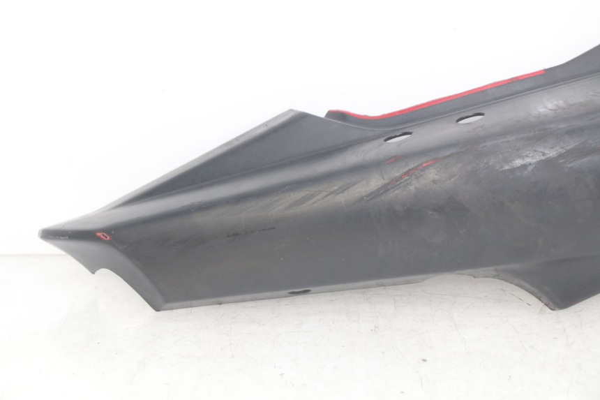 photo de RIGHT REAR SIDE PANEL YAMAHA FZS FAZER 600 (1998 - 2001)