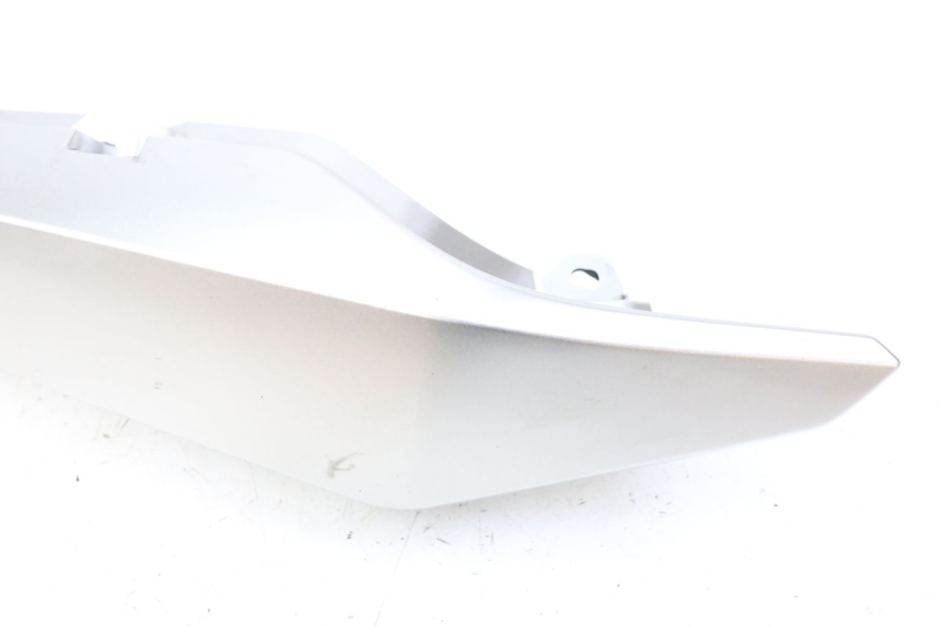 photo de REAR RIGHT PANEL YAMAHA XJ6 600 (2008 - 2016)