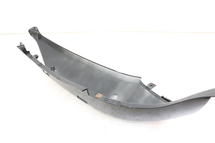 photo de RIGHT REAR SIDE PANEL YAMAHA XMAX X-MAX 125 (2006 - 2009)