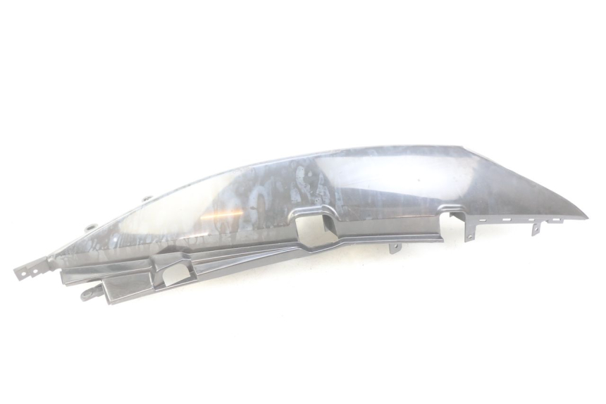 photo de RIGHT REAR SIDE PANEL YAMAHA XP T-MAX TMAX ABS 500 (2004 - 2007)