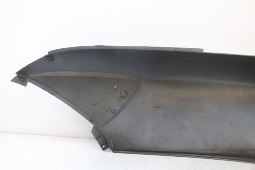 photo de REAR RIGHT PANEL YAMAHA YP MAJESTY 125 (2002 - 2006)