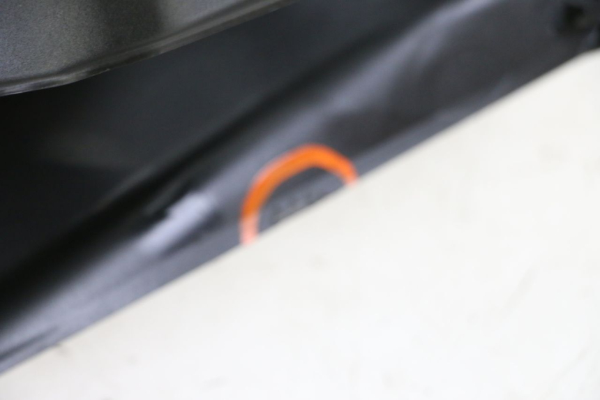 photo de REAR RIGHT PANEL YAMAHA YP T-MAX TMAX 530 (2017 - 2020)