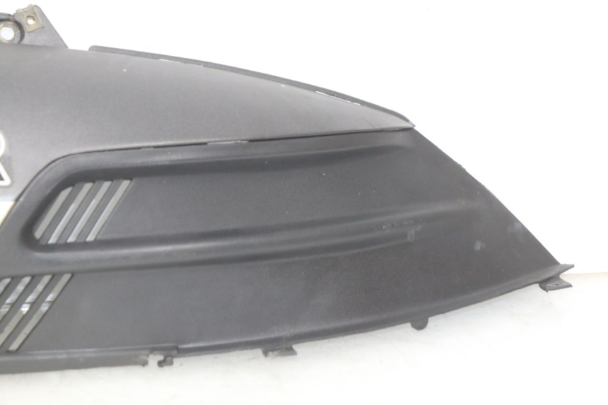 photo de RIGHT REAR SIDE PANEL YIYING YY50QT-10 50 (2007 - 2022)