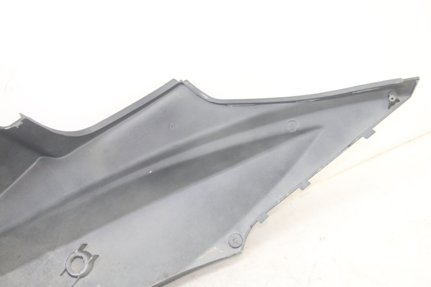 photo de LEFT REAR SIDE PANEL KYMCO AGILITY 4T 50 (2018 - 2022) - Markings and original references