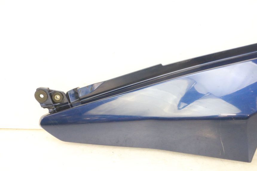 photo de REAR LEFT PANEL SUZUKI DL V STROM 1000 (2002 - 2007) - Markings and original references