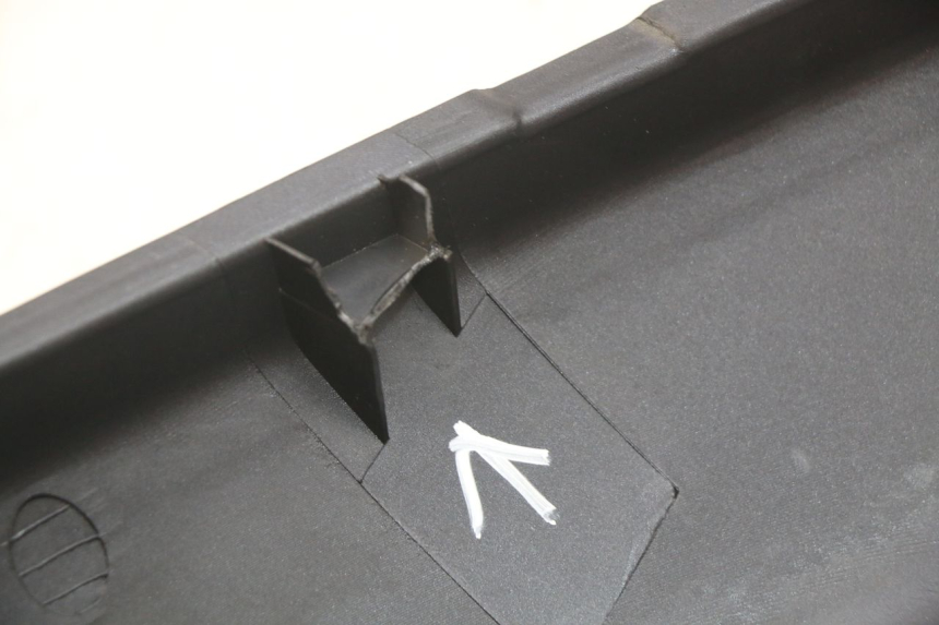 photo de LEFT REAR SIDE PANEL PIAGGIO FLY 4T 50 (2013 - 2017)