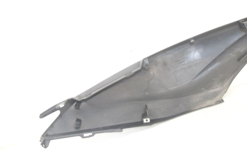 photo de REAR LEFT PANEL HONDA FORZA 125 (2021 - 2025)