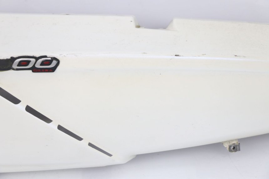 photo de REAR LEFT PANEL GILERA GP 800 (2007 - 2013)