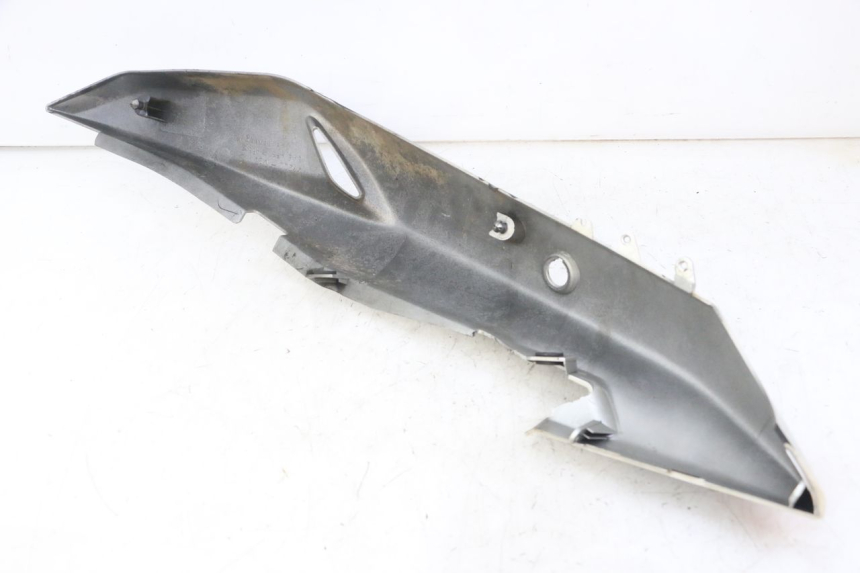 photo de REAR LEFT PANEL SUZUKI GS GSE 500 (2001 - 2003)
