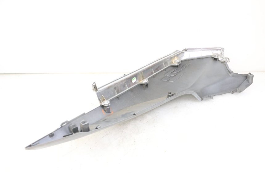 photo de REAR LEFT PANEL HONDA SH i 300 (2015 - 2020)