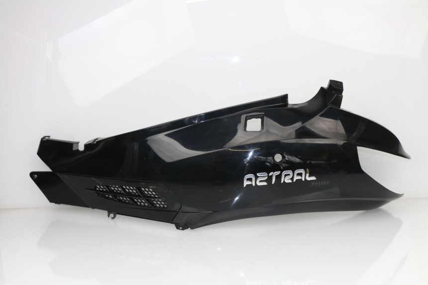 photo de LEFT REAR SIDE PANEL JONWAY AZTRAL 125 (2008 - 2017)