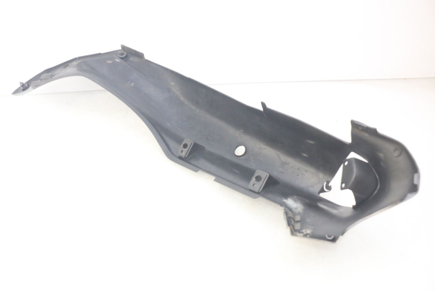 photo de LEFT REAR SIDE PANEL KAWASAKI ZZR 600 (1995 - 2004)