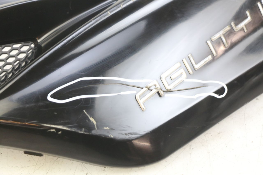 photo de LEFT REAR SIDE PANEL KYMCO AGILITY 16+ 4T 50 (2018 - 2023)