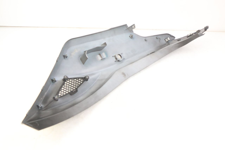 photo de LEFT REAR SIDE PANEL KYMCO AGILITY 16+ 4T 50 (2018 - 2023)