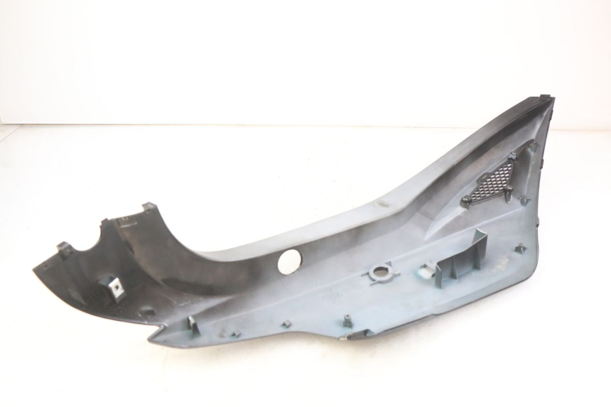 photo de LEFT REAR SIDE PANEL KYMCO AGILITY 16+ 4T 50 (2018 - 2023)