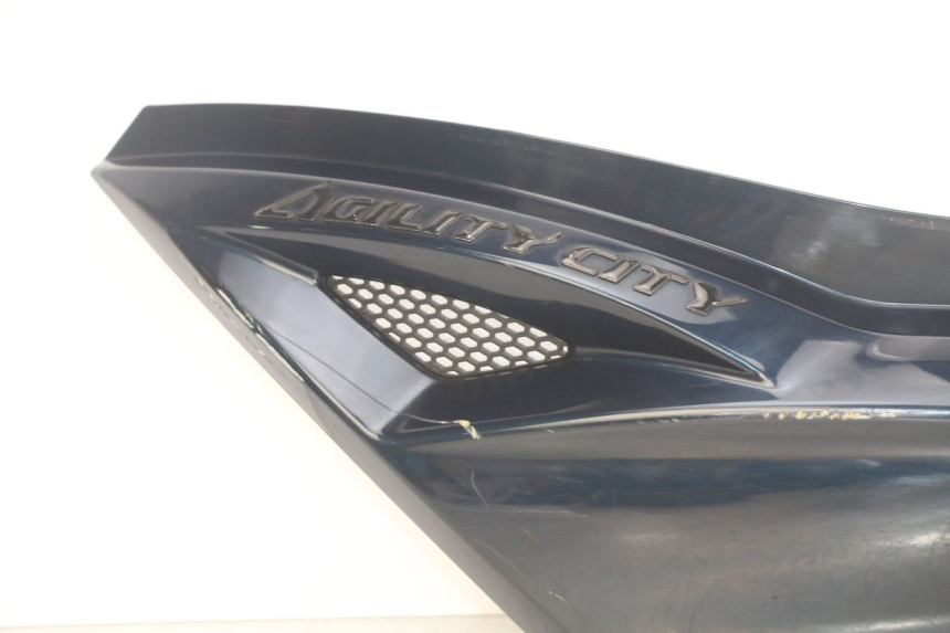 photo de LEFT REAR SIDE PANEL KYMCO AGILITY 16+ 4T 50 (2018 - 2023)