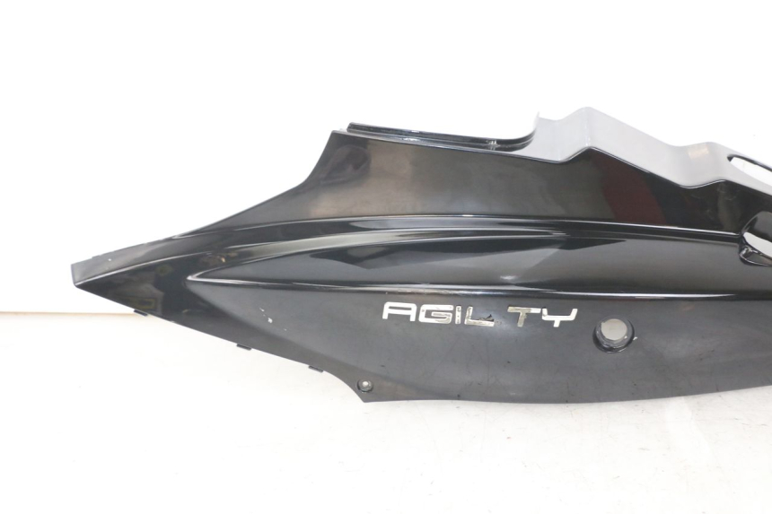 photo de LEFT REAR SIDE PANEL KYMCO AGILITY 4T 50 (2018 - 2022)