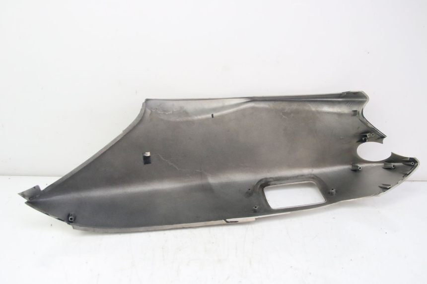 photo de LEFT REAR SIDE PANEL MBK SKYLINER 125 (1998 - 2001)