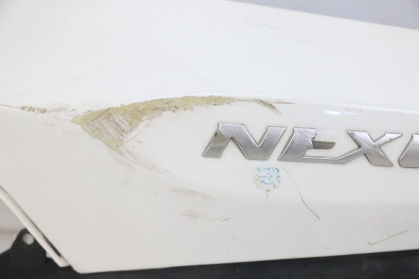 photo de LEFT REAR SIDE PANEL GILERA NEXUS 125 (2009 - 2013)